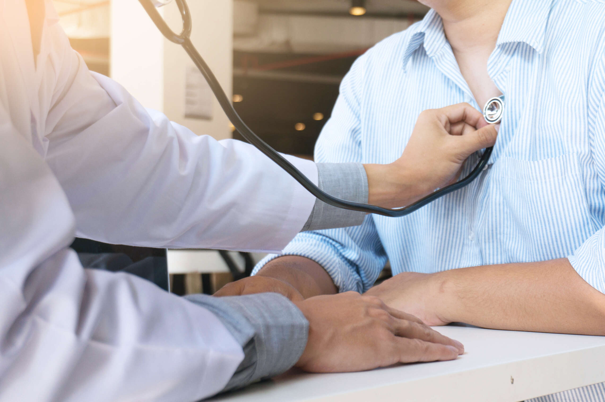 Doctor,Check,Body,By,Stethoscope